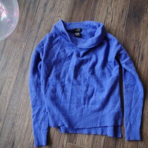 Lord & Taylor 100% Cashmere Ladies Sweater